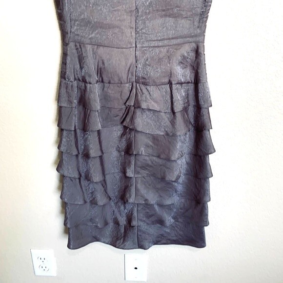 Adrianna Papell dark champagne dress shimmer tiered shutter pleated dress size 4 - Picture 7 of 9